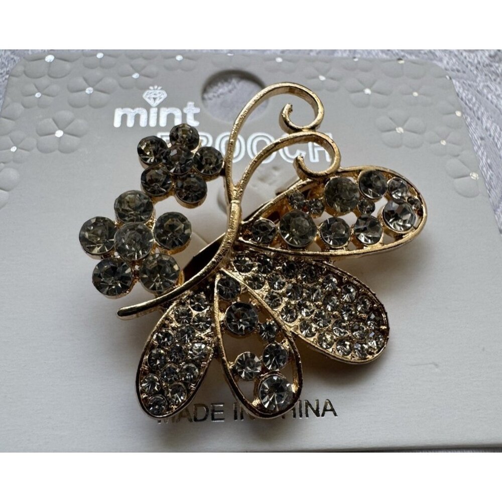 Mint Rhinestone Goldtone Butterfly Landing on Flower Brooch Feminine 1.5" NEW